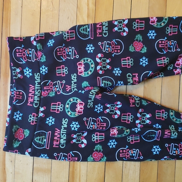 No Boundaries Juniors Christmas Leggings Size Medium - Picture 2 of 5